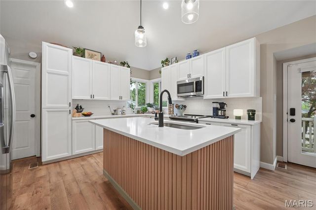 2750 Sherborn Lane, St Charles, MO 63301