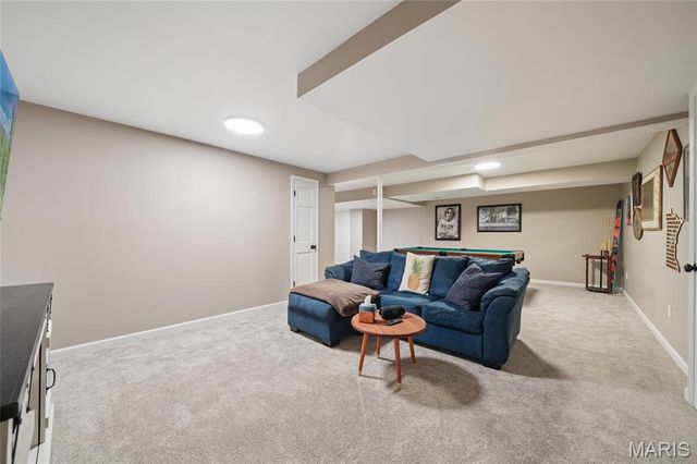 2750 Sherborn Lane, St Charles, MO 63301