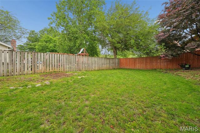 2750 Sherborn Lane, St Charles, MO 63301