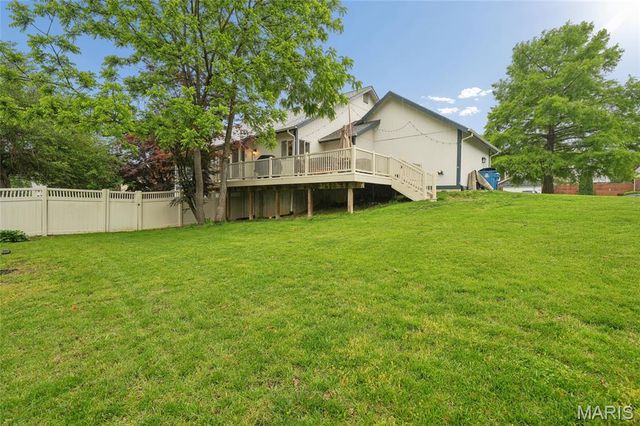 2750 Sherborn Lane, St Charles, MO 63301