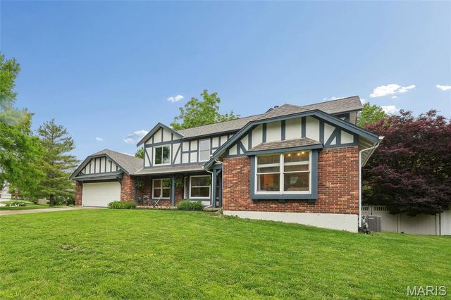 2750 Sherborn Lane, St Charles, MO 63301
