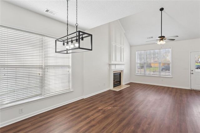 1628 Woodsford Road NW, Kennesaw, GA 30152