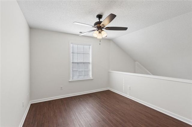 1628 Woodsford Road NW, Kennesaw, GA 30152