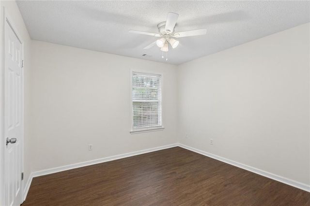 1628 Woodsford Road NW, Kennesaw, GA 30152