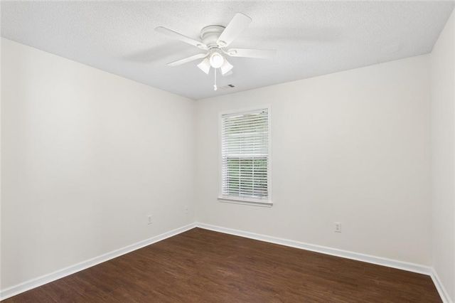 1628 Woodsford Road NW, Kennesaw, GA 30152