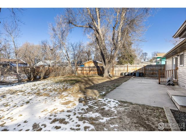 815 Hilltop St, Longmont, CO 80504
