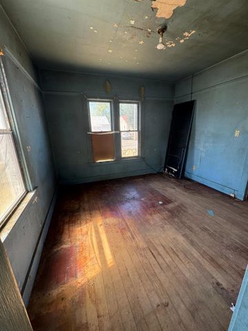 4005 San Carlos Way, Sacramento, CA 95820