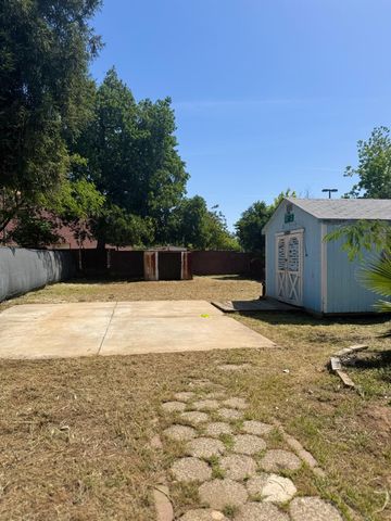 4005 San Carlos Way, Sacramento, CA 95820