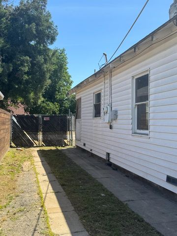 4005 San Carlos Way, Sacramento, CA 95820