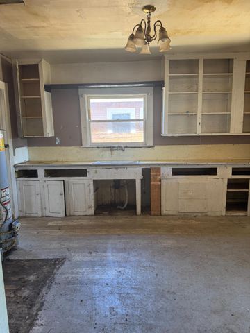 4005 San Carlos Way, Sacramento, CA 95820