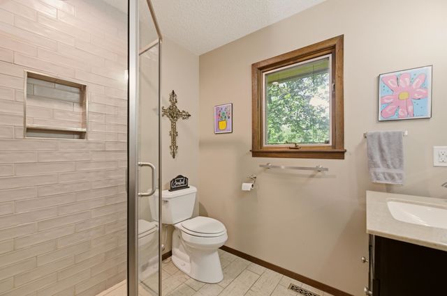 3821 N Porter Ave, Wichita, KS 67204