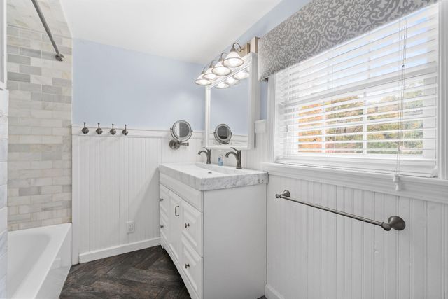 15008 Lakeshore Avenue, Grand Haven, MI 49417