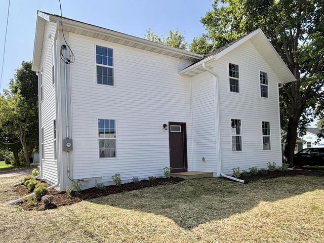 28 N Third STREET, Darien, WI 53114