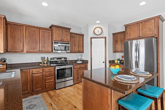 8841 197th Street W, Lakeville, MN 55044