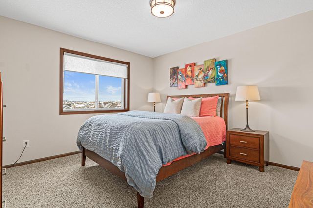 8841 197th Street W, Lakeville, MN 55044