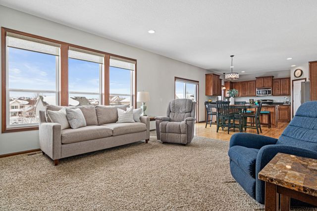 8841 197th Street W, Lakeville, MN 55044