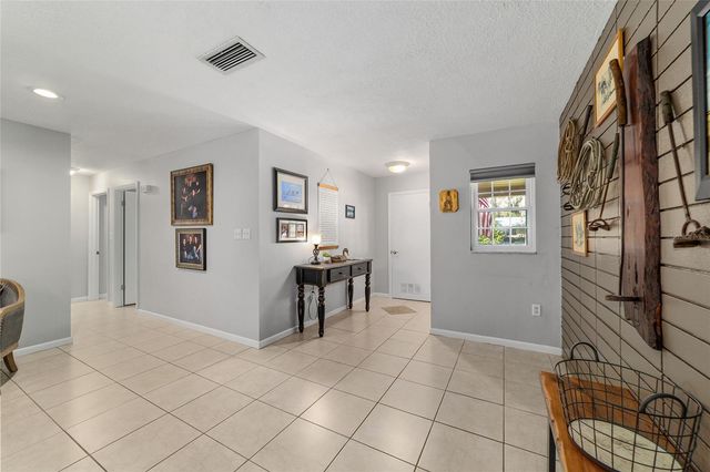 1111 SE 14TH AVENUE, Ocala, FL 34471