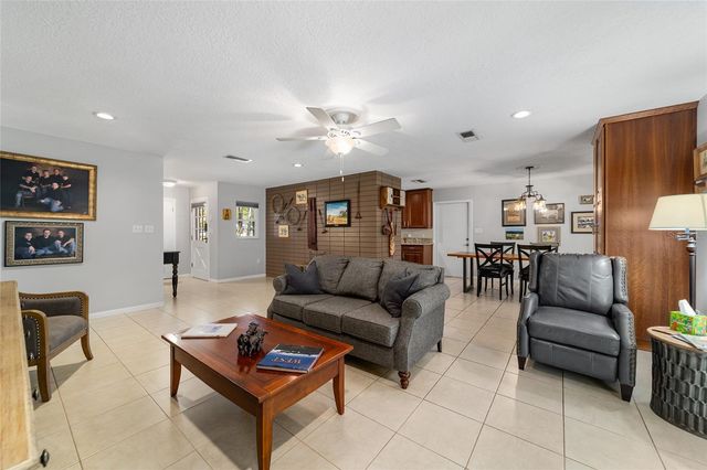 1111 SE 14TH AVENUE, Ocala, FL 34471