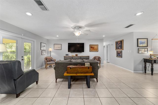 1111 SE 14TH AVENUE, Ocala, FL 34471