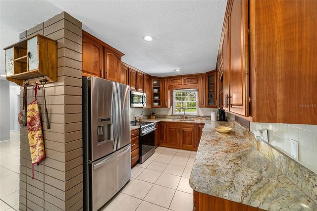 1111 SE 14TH AVENUE, Ocala, FL 34471