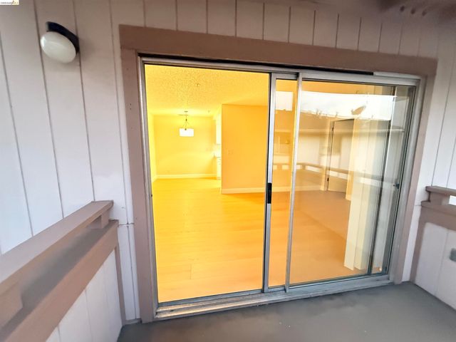 25129 Copa Del Oro Dr 203, Hayward, CA 94545