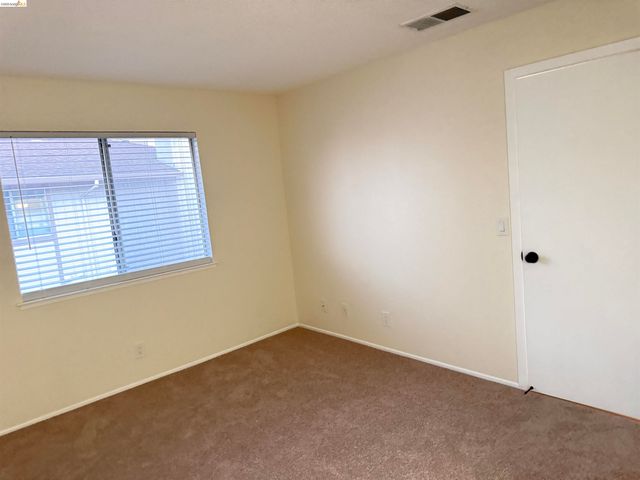 25129 Copa Del Oro Dr 203, Hayward, CA 94545