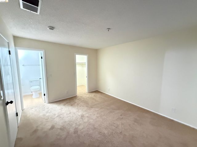 25129 Copa Del Oro Dr 203, Hayward, CA 94545