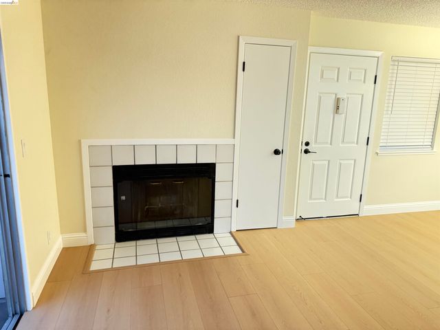 25129 Copa Del Oro Dr 203, Hayward, CA 94545