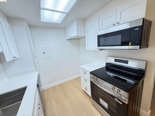 25129 Copa Del Oro Dr 203, Hayward, CA 94545