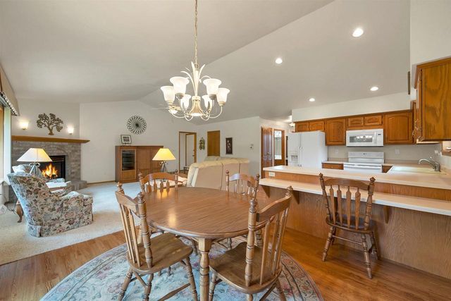 3429 EAST RIVER DRIVE, Green Bay, WI 54301