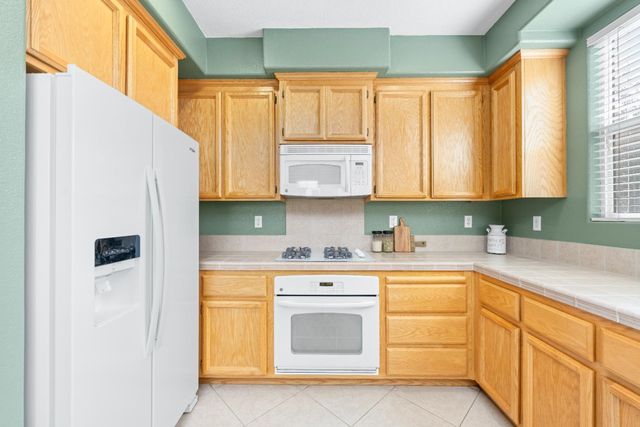 11037 International Dr, Rancho Cordova, CA 95670