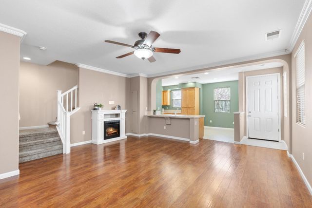 11037 International Dr, Rancho Cordova, CA 95670