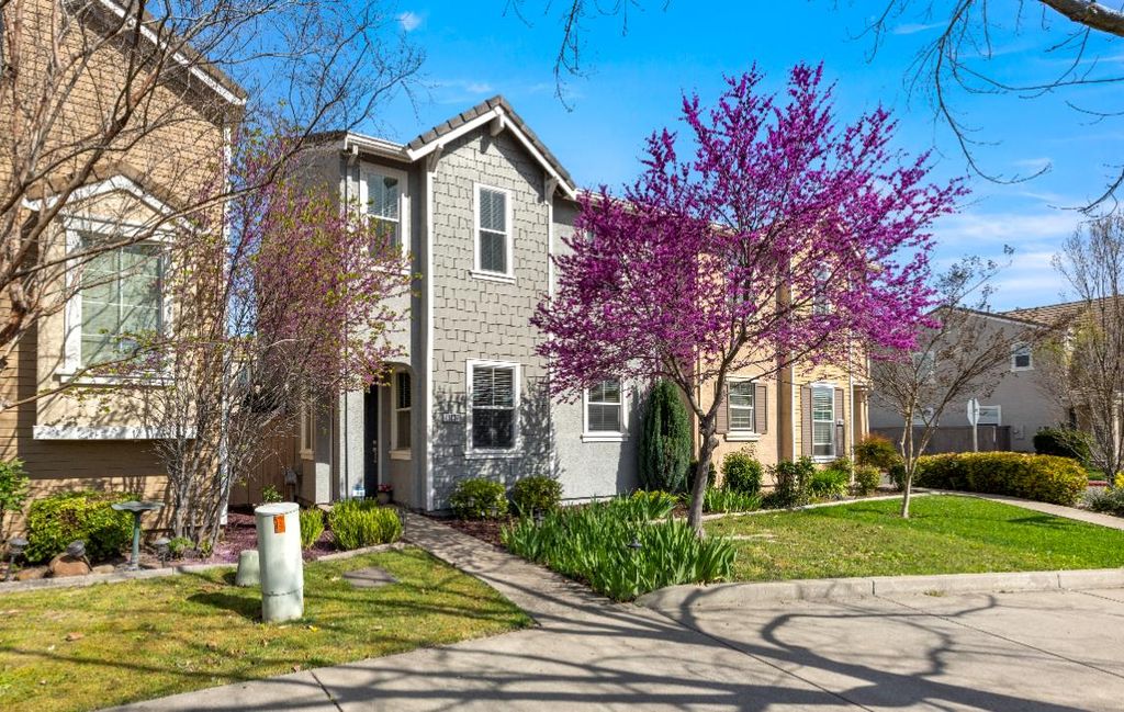 11037 International Dr, Rancho Cordova, CA 95670