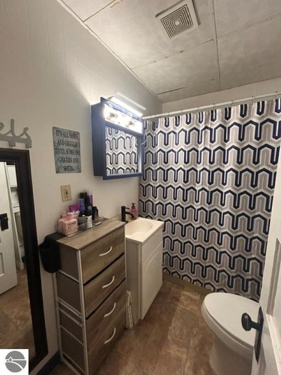 Image 16 of property listing at 1850 Michigan Avenue, Alma, MI 48801