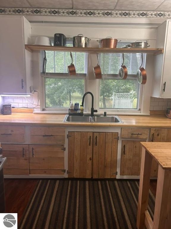 Image 20 of property listing at 1850 Michigan Avenue, Alma, MI 48801