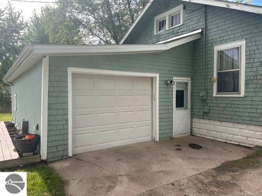 Image 28 of property listing at 1850 Michigan Avenue, Alma, MI 48801