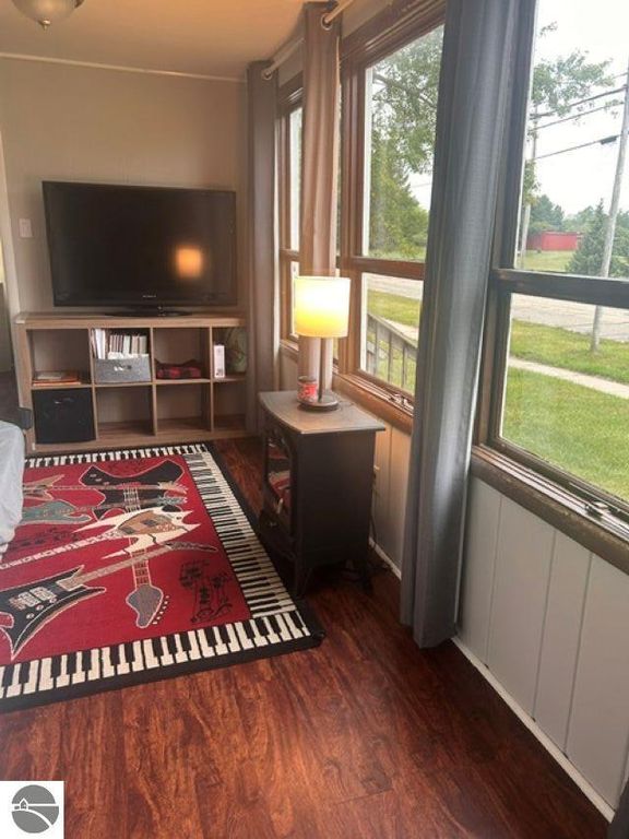 Image 8 of property listing at 1850 Michigan Avenue, Alma, MI 48801