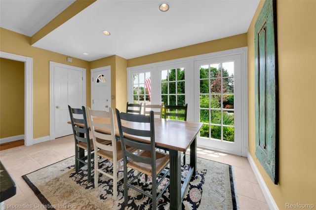 1333 N Adams Road, Birmingham, MI 48009