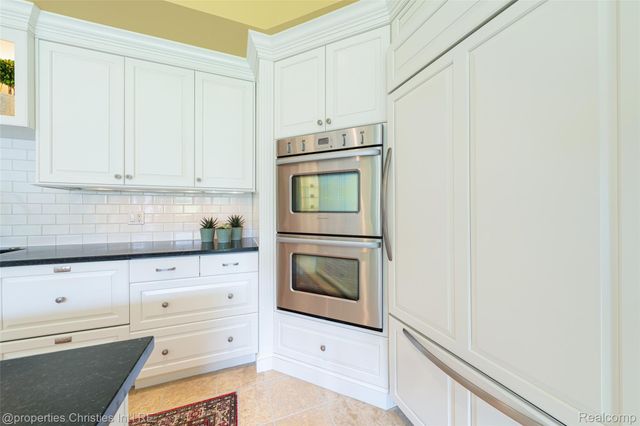 1333 N Adams Road, Birmingham, MI 48009