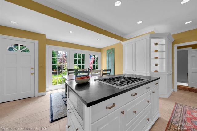 1333 N Adams Road, Birmingham, MI 48009