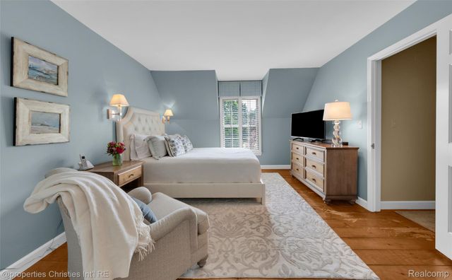 1333 N Adams Road, Birmingham, MI 48009