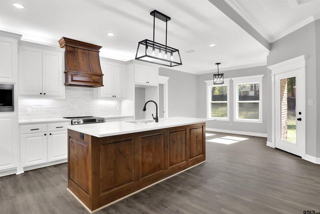 105 Johnston, Arp, TX 75750