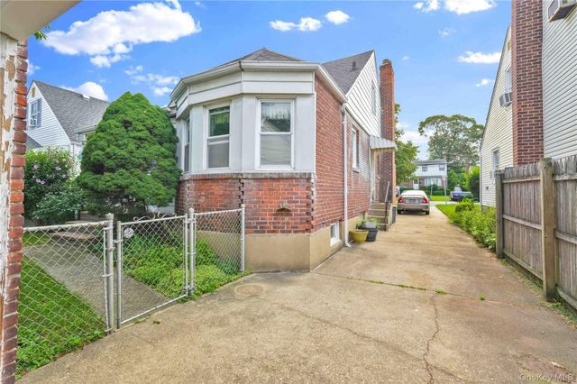 35 Mayfair Avenue, West Hempstead, NY 11552