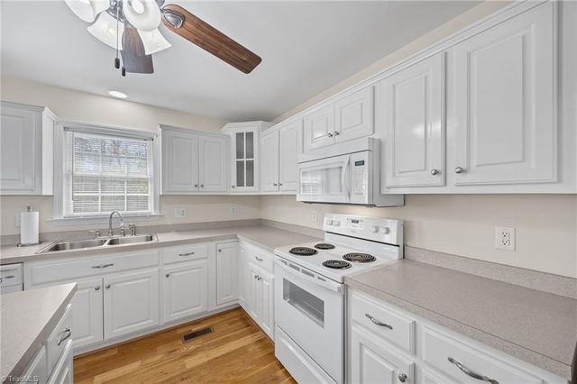 2559 Butterfly Trail, Randleman, NC 27317