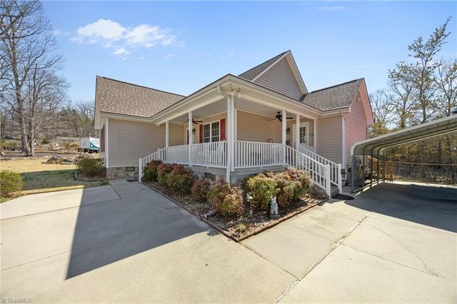 2559 Butterfly Trail, Randleman, NC 27317