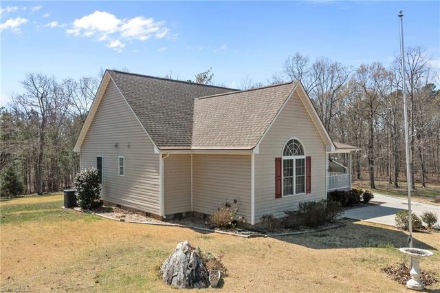 2559 Butterfly Trail, Randleman, NC 27317