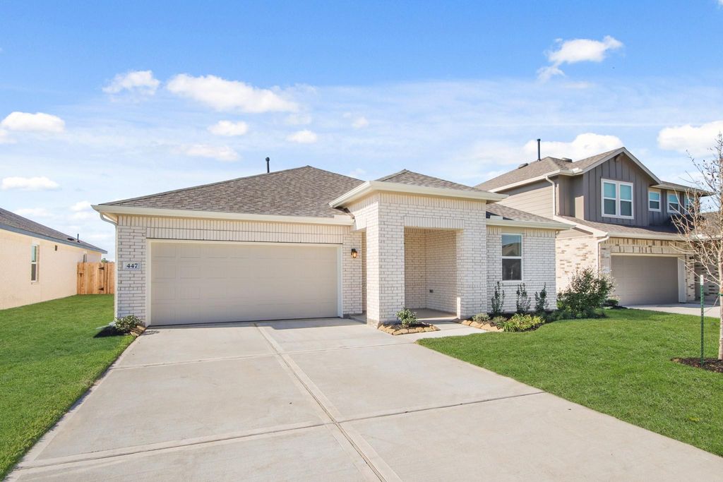 420 East Rose Marie Lane, Montgomery, TX 77356