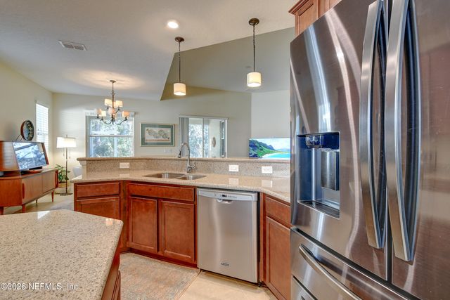 21 PARK PLACE Circle, Palm Coast, FL 32164