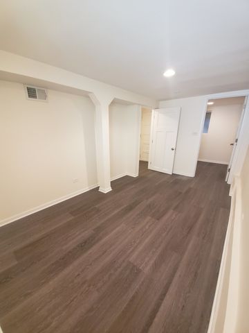 2139 W Belmont Avenue G, Chicago, IL 60618