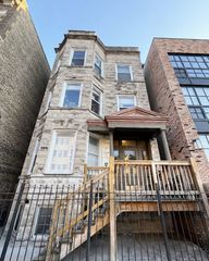 2139 W Belmont Avenue G, Chicago, IL 60618